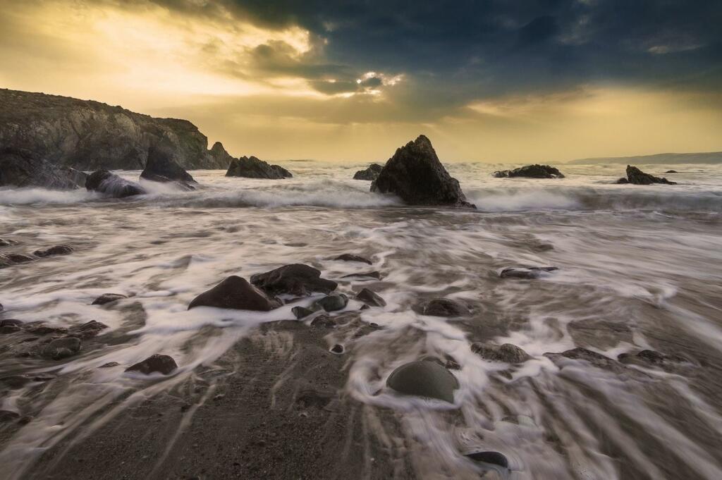 Rocky Beach & Waves