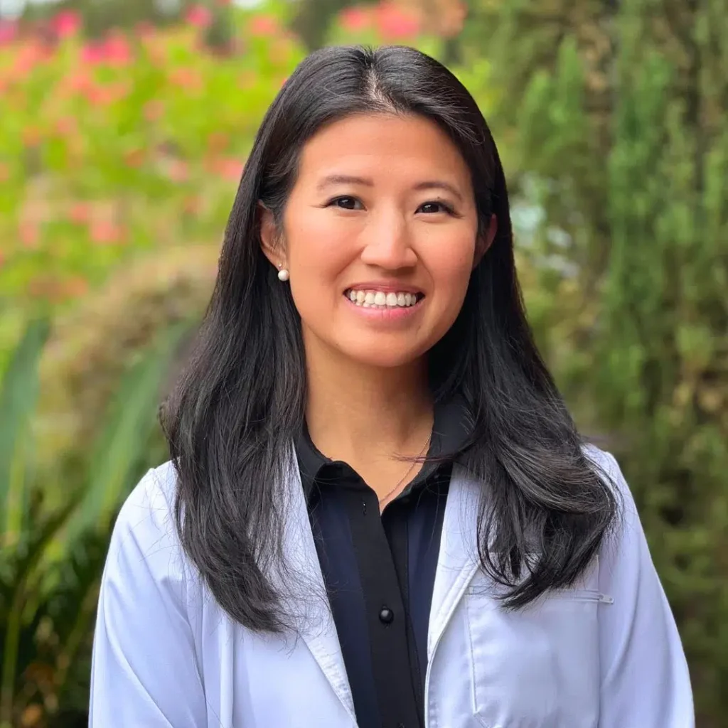 Stephanie Wangyu MD, Comprehensive Ophthalmologist, Eye Surgeon, LASIK Surgeon, Cataract Surgeon in San Francisco Bay Area Santa Rosa LaserVue Eye Center