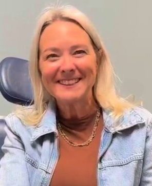 Sandy J. RLE Testimonial at LaserVue Eye Center Thumnail